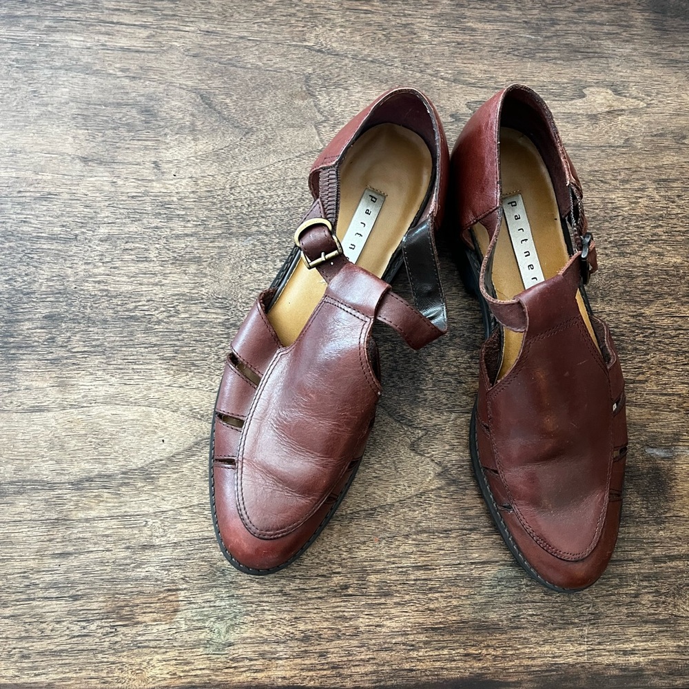 Vintage fisherman style sandals size 8.5